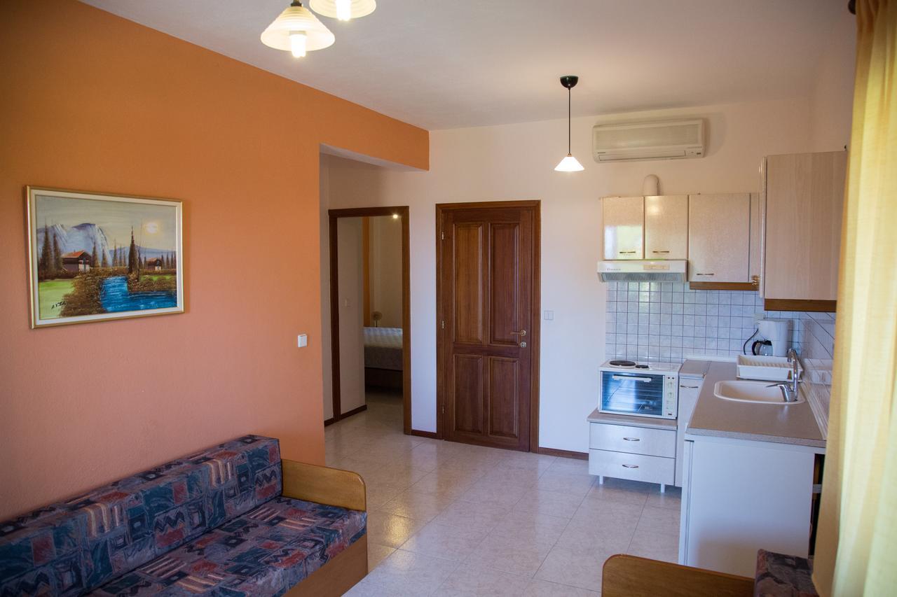 Elena Apartments & Studios Βουρβουρού Εξωτερικό φωτογραφία